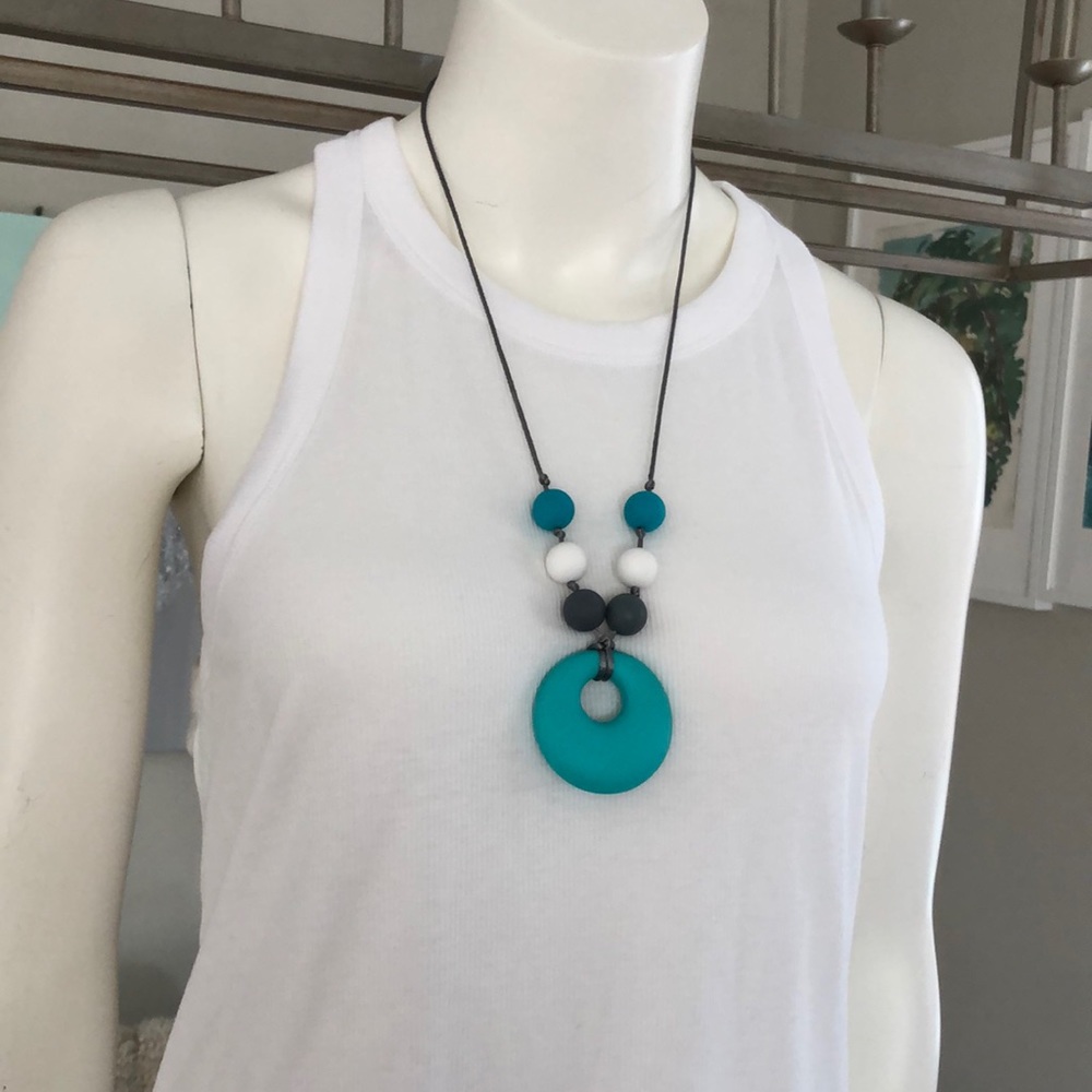 Silicone , teething neckalece . Made w/ Non-toxic 100% food grade silicone beads
